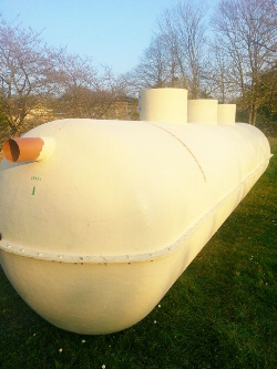 Cuves de Stockage d'eaux usées grandes capacités pour les WC Chimique de Camping  Car‏